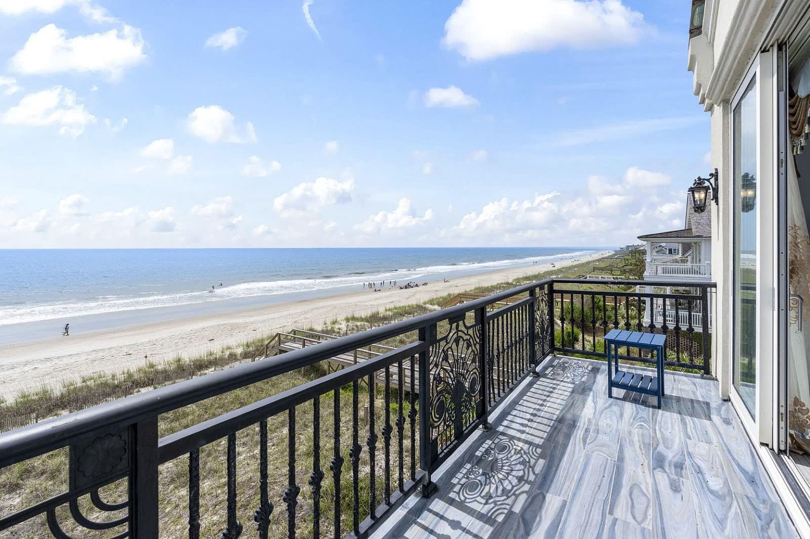 Wrap-around terrace above the beach